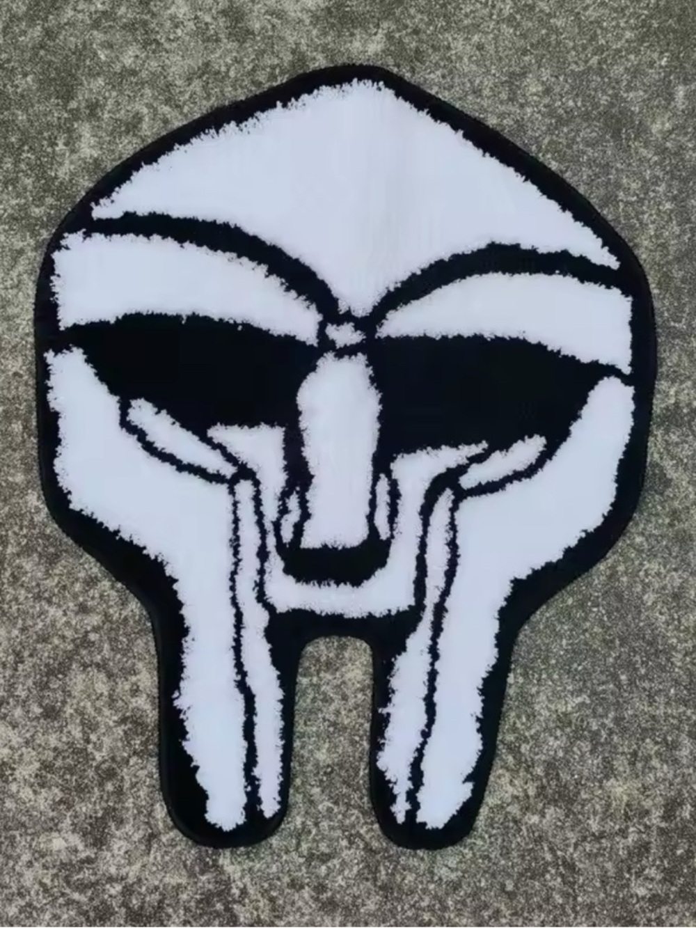 & Other Stories Black and White Graphic Face Rug
